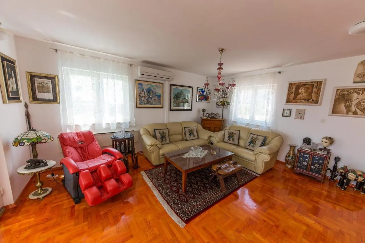 Apartment Arbanija 14825B Trogir 0*,  Kroatien